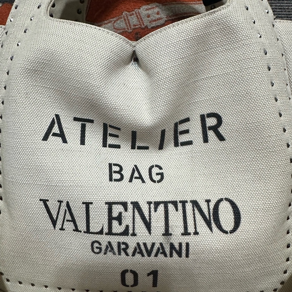 VALENTINO GARAVANI ❤️🌟ATELIER CREAM CANVAS TOTE BAG⭐️ - Picture 2 of 12
